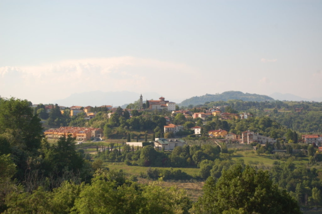 Monteviale immerso nel verde